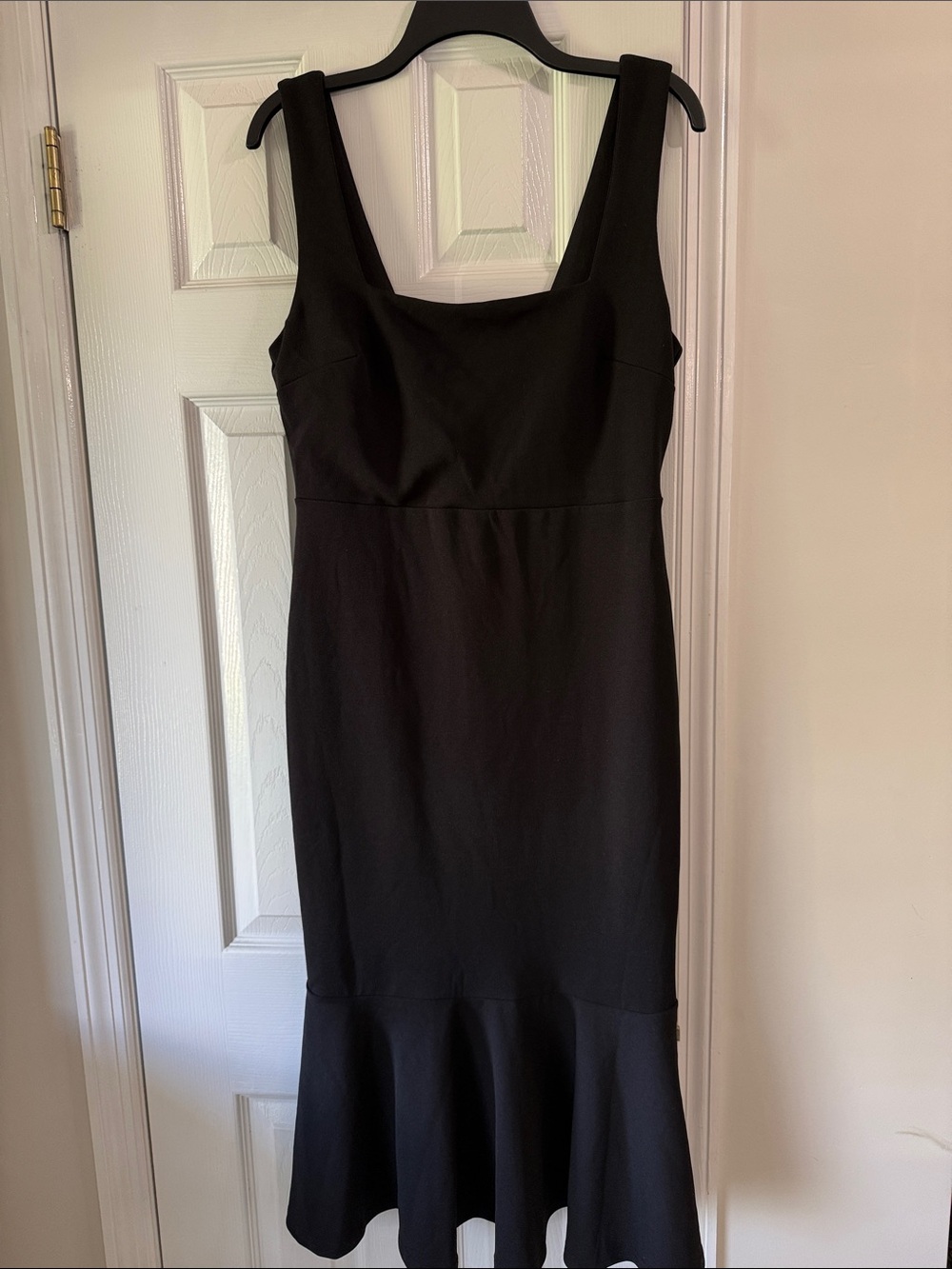 Lulu's Black Sleeveless Midi Dress with Flared Hem
